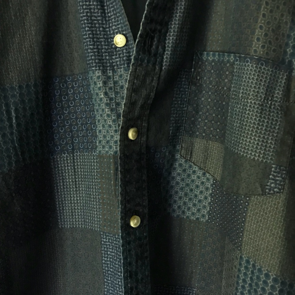 Men’s Denim Button-Down Shirt W/ Patchwork Design - image 2